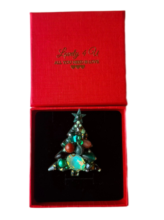 Broșă handmade Brad de Crăciun, Bijuterie unicat Lovely 4 U, broșă cu pietre prețioase Jasp Jad Granat, bijuterie de Crăciun, cadou elegant femei, accesorii handmade România, believe in yourself [3]
