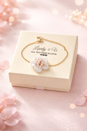 ACCESORII / PRODUSE - Brățară elegantă ODRIDA cu floare ivory, perle și cristale Swarovski – handmade LOVELY 4 U