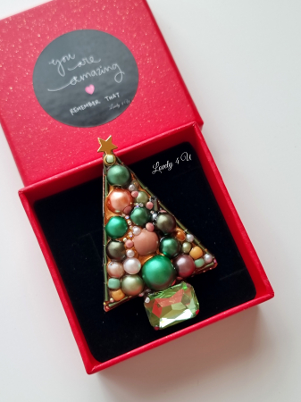 BROSA BRAD , ACCESORII LOVELY 4 U, BIJUTERII LOVELY 4 U, BIJUTERII ACCESORII POM DE CRĂCIUN, BROSE ELEGANTE, CADOU CRACIUN, BIJUTERII CRACIUN, BIJUTERII, BROSE, CADOU DE LUX, ACCESORII DE LUX, IDEI CADOU [2]