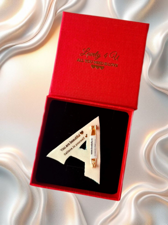 Broșă handmade Litera A – Bijuterie unicat Lovely 4 U cu pietre jad și unakit, perle și cristale, realizată manual în România [6]