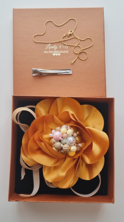Accesorii LOVELY 4 U, Brosa floare galben textila, Brosa crem floare handmade, Brosa floare neagra, Floare textila mare, ,accesorii camasa, accesorii dama, accesorii elegante, accesorii fashion, accesorii perle, accesoriu de pus la gat, accesoriu elegant, accesoriu fashion. [2]