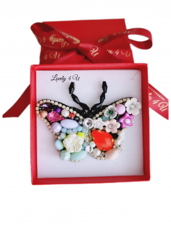 CADOU MARTISOR, CADOU 8 MARTIE, CADOU SPECIAL MAMA, BROSA FLUTURAS, BROSA CUSUTA MANUAL, BROSE HANDEMADE, FLUTURE CU PERLE, ACCESORII FLUTURAS, ACCESORII LOVELY 4 U, BIJUTERII FLUTURAS, BIJUTERII 2024 [6]