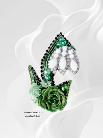 IDEI CADOURI DE CRACIUN - SET ACCESORII , BIJUTERII, BROSE PENTRU CRACIUN - broșă ghiocel, broșă handmade, broșă unicat, broșă ghiocel cu perle, broșă flori handmade, broșă cristale, broșă placată cu aur, broșă elegantă, broșă rafinată, broșă statement, bijuterii ghiocel, broșă ghiocel alb-verde, broșă simbol primăvară, broșă primăvară handmade, accesorii ghiocel, broșă cu mesaj motivațional, broșă unicat handmade, broșă strălucitoare, broșă premium, broșă delicatețe florală, broșă stil clasic, broșă lux, broșă bijuterie, broșă cadou, broșă ghiocel pentru 1 Martie, broșă simbol renaștere, accesorii delicate, broșă personalizată,