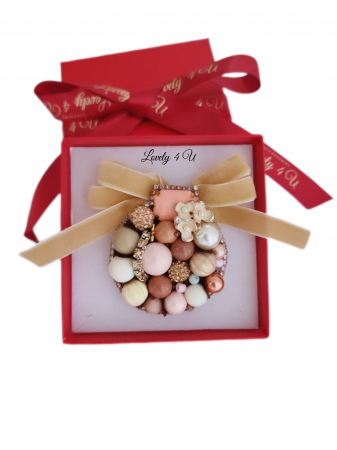 brosa de iarna cu pietre colorate, brose colorate, brose craciun, brose cu pietre naturale, brose handmade, brose handmade colorate de craciun, brose pietre semipretioase, glob de craciun, catifea neagra, perle, accesorii lovely 4 u cadouri copii craciun, cadouri craciun, cadouri de cra [1]