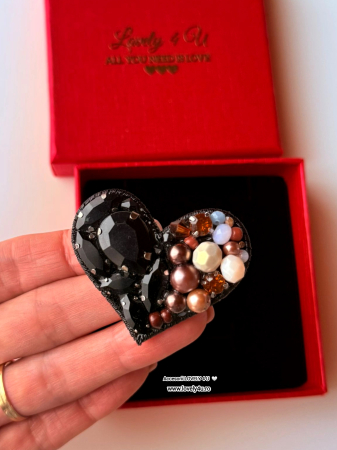Broșă inima handmade, Model unicat cu perle și pietre în nuanțe de negru, crem maro, idei cadou, mesaj Sparkle every day, Love yourself, Shine on [3]