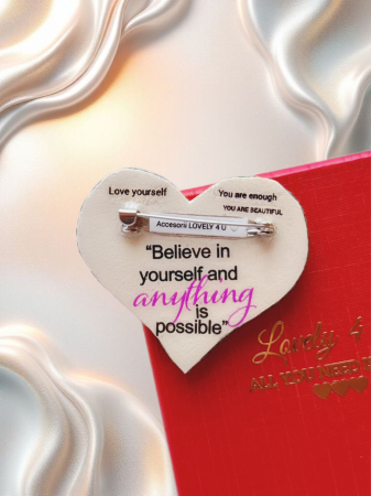 Broșă Inimă Verde cu Pietre Semiprețioase Jad și Unakit – Bijuterie Unicat Handmade | Lovely 4 U [2]