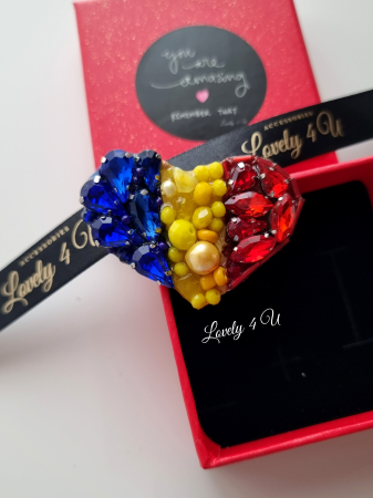 Broșă inimă tricoloră - Idei cadou 1 Decembrie, accesoriu tricolor, insigna steagul romaniei, bijuterii steagul romaniei, set accesorii tricolore steagul romaniei, cercei ,  Set broșă și colier - bijuterii tricolor steagul romaniei, ziua nationala a romaniei, 1 decembrie, cadou 1 decembrie, cadou pentru doamne 1 decembrie, idei cadouri ziua nationala a romananiei, accesorii lovely 4 u, 1 decembrie accesorii [2]