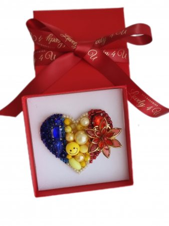 IDEI CADOURI DE CRACIUN - SET ACCESORII , BIJUTERII, BROSE PENTRU CRACIUN - Broșă inimă tricoloră - Idei cadou 1 Decembrie, accesoriu tricolor, insigna steagul romaniei, bijuterii steagul romaniei, set accesorii tricolore steagul romaniei, cercei ,  Set broșă și colier - bijuterii tricolor steagul romaniei, ziua nationala a romaniei, 1 decembrie, cadou 1 decembrie, cadou pentru doamne 1 decembrie, idei cadouri ziua nationala a romananiei, accesorii lovely 4 u, 1 decembrie accesorii
