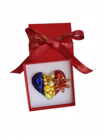 Broșă inimă tricoloră - Idei cadou 1 Decembrie, accesoriu tricolor, insigna steagul romaniei, bijuterii steagul romaniei, set accesorii tricolore steagul romaniei, cercei ,  Set broșă și colier - bijuterii tricolor steagul romaniei, ziua nationala a romaniei, 1 decembrie, cadou 1 decembrie, cadou pentru doamne 1 decembrie, idei cadouri ziua nationala a romananiei, accesorii lovely 4 u, 1 decembrie accesorii [1]