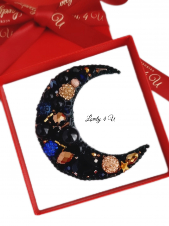 BROSA BRAD , ACCESORII LOVELY 4 U, accesorii lovely 4 u, cadou timisoara, brosa coroni de iarna cu pietre colorate, brose colorate, brose craciun, brose cu pietre naturale, brose handmade, brose handmade colorate de craciun, brose pietre semipretioase, cadouri copii craciun, cadouri craciun, cadouri de craciun, cadouri de craciun pentru copii, cadouri de craciun pentru fete,  BIJUTERII LOVELY 4 U, BIJUTERII ACCESORII POM DE CRĂCIUN, BROSE ELEGANTE, CADOU CRACIUN, BIJUTERII CRACIUN, BIJUTERII, BROSE, CADOU DE LUX, ACCESORII DE LUX, IDEI CADOU [1]