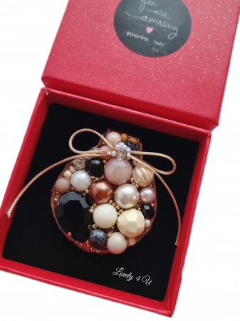 REDUCERI SI LICHIDARE STOC - brosa de iarna cu pietre colorate, brose colorate, brose craciun, brose cu pietre naturale, brose handmade, brose handmade colorate de craciun, brose pietre semipretioase, glob de craciun, catifea neagra, perle, accesorii lovely 4 u cadouri copii craciun, cadouri craciun, cadouri de cra