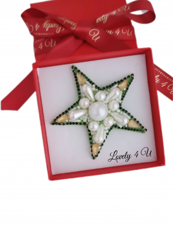 accesorii lovely 4 u, cadou timisoara, brosa stea de iarna cu perle,  stea cu perle, accesorii stea cu perle, steluta de craciun, brosa mare, brose colorate, brose craciun, brose cu pietre naturale, brose handmade, brose handmade colorate de craciun, brose pietre semipretioase, cadouri copii craciun, cadouri craciun, cadouri de craciun, cadouri de craciun pentru copii, cadouri de craciun pentru fete, brosa steluta , brosa alba [1]