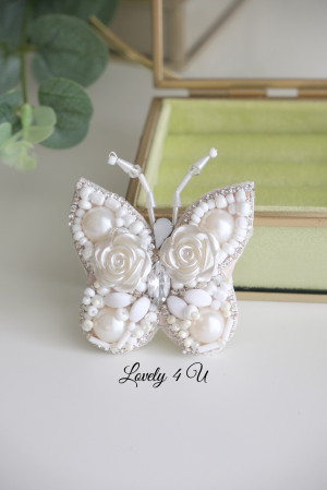 MARTIE - Mărțișor pentru o zi, eleganță pentru tot anul - BUTTERFLY - Broșă martisorul meu