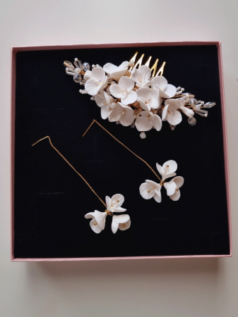 Florence cercei cu flori și cristale Swarovski, cercei argint, cercei swarovki cu flori, cercei mireasa cu flori si cristale swarovski, cercei realizati manual in Romania [5]