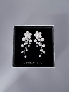 CERCEI MIREASA, CERCEI PERLE ALBE, CERCEI ARGINT, CERCEI NUNTA, ACCESORII LOVELY4U, ACCESORII MIREASA, ACCESORII NUNTA, BIJUTERII MIREASA, BIJUTERII 2024, CERCEI PERLE, ACCESORII PERLE ALBE, PERLE ALB, CERCEI IRINA WHITE, CERCEI LUNGI MIREASA CU PERLE [8]