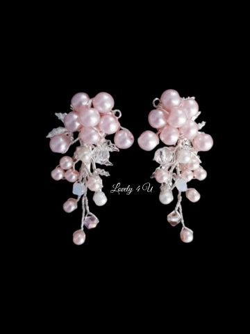 CERCEI ROZ, CERCEI ROSE GOLD, CERCEI eleganti, CERCEI MIREASA CU PERLE ROZ, CERCEI CU PERLE, CERCEI ARGINT, CERCEI LOVELY4U, cercei cu perle, cercei lungi mireasa, ACCESORII LOVELY4U, BIJUTERII MIREASA, BIJUTERII, NUNTA ,CERCEI MIREASA, cercei discreti, cercei eleganti mireasa, cercei handmade , cercei nasa, cercei cununie civila, cercei soacra, frunze, pietricele, cristale