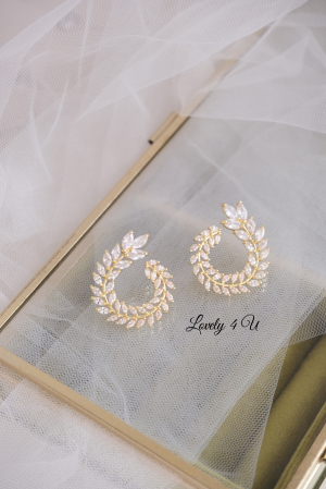 cercei  mireasa , cercei cu pietre, bijuterii mireasa, cercei aurii, accesorii auri, gold, aur, cercei eleganti, set bijuterii, accesorii , cercei rotunzi, cercei frunza , pietre zirconiu, cercei mici [2]