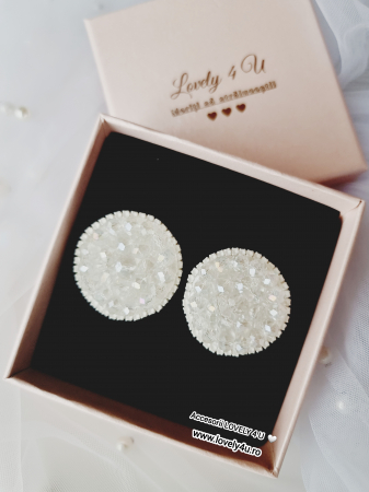 cercei mireasă cristale, cercei rotunzi eleganți, cercei cununie civilă, cercei eveniment handmade, cercei cu mesaj motivațional, cercei you are beautiful, cercei you are enough, bijuterii handmade nuntă, cercei statement mireasă, cercei eleganți eveniment, cadou femeie bijuterii, cercei motivaționali handmade, cercei deosebiți nuntă, cercei cu cristale transparenți, cercei mirese moderne, [1]