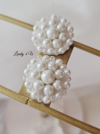 cercei mireasă perle, cercei eveniment handmade, cercei cununie civilă, cercei eleganți albi, bijuterii mireasă perle, cercei rotunzi perle, cercei discreți mireasă, accesorii nuntă handmade, cercei perle albe, cercei simpli mireasă, cercei pentru rochie albă, cercei eleganți cununie, cercei mirese romantice, cercei handmade nuntă, [3]