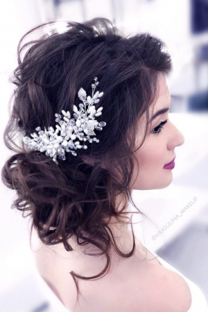 Diademe mireasa premium / accesorii par handmade - CHYNTIA -Accesoriu elegant cu perle, pietricele, cristale și frunzulițe