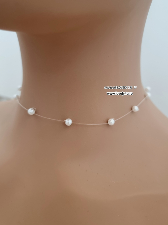 COLIERE - Colier cu perle plutitoare, fir transparent, perle albe mici 4 MM, colier handmade invizibil la baza gatului, L 38 cm