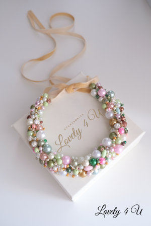 Colier cu perle, Accesorii Lovely 4 U, colier gigant cu perle, colier realizat cu drag in Romania, colier multicolor, cadou de Crăciun, colier bogat cu perle, colier gigant, bijuterii handmade, accesorii Lovely 4 U handmade, accesorii unicat cu perle, susțin afacerile locale, cadou premium pentru femei  colier, bijuterii 2023, accesorii 2023, colier, bijuterii,  lovely 4 u,  colier mărțișor, cadou special, cadou de lux [9]