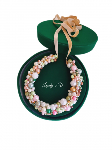 Colier cu perle, Accesorii Lovely 4 U, colier gigant cu perle, colier realizat cu drag in Romania, colier multicolor, cadou de Crăciun, colier bogat cu perle, colier gigant, bijuterii handmade, accesorii Lovely 4 U handmade, accesorii unicat cu perle, susțin afacerile locale, cadou premium pentru femei  colier, bijuterii 2023, accesorii 2023, colier, bijuterii,  lovely 4 u,  colier mărțișor, cadou special, cadou de lux [11]