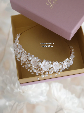 Coronita mireasa cu perle flori,  cristale Swarovski, bază placată cu aur AMALFI - Coronita printesa premium [4]