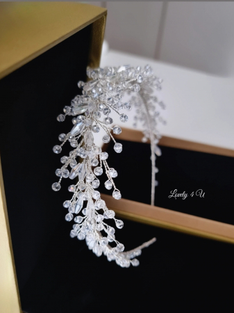 coroniță mireasă handmade,  coroniță mireasă handmade, accesorii păr mireasă, tiară nuntă, coroniță cristale, coroniță placată cu argint, coafură mireasă elegantă. coroniță cu cristale, accesorii de păr mireasă, bijuterii mireasă handmade, coroniță elegantă, tiară nuntă, Lovely 4 U, accesorii handmade România, coroniță placată cu argint [4]