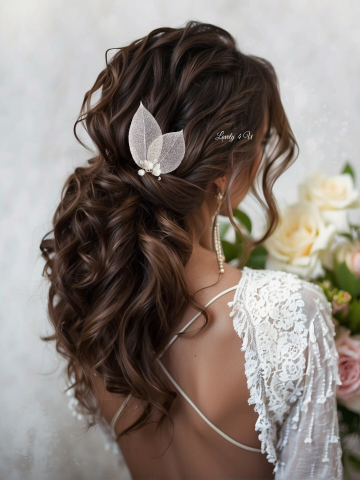 Accesorii Lovely 4 u, Bijuterii păr mireasă, Diadema mireasa, Accesorii coc, Accesorii nuntă, Accesorii cu frunze, Agrafă cu perle, Ornamente păr mireasă, Agrafe coc mireasa, agrafă par mireasa, agrafă cu frunze , Cristale Swarovski, Perle albe, Accesorii argint, Accesorii Swarovski, Diadema mireasa cu frunze [3]