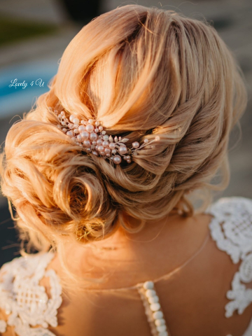PIEPTAN MIREASA roz, DIADEMA MIREASA, ACCESORIU PAR MIREASA CU FRUNZE, ACCESORII DE PAR MIRESE, ACCESORII NUNTA, ACCESORII CU PERLE, DIADEMA CU PERLE, PIEPTAN VOAL MIREASA, BIJUTERII PAR MIREASA, CORONITA, TIARA