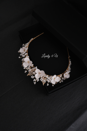 Coronita cu flori mireasa, Tiara mireasa cu flori, bijuterii mireasa, bijuterii par, bridal hairstyles, coafuri mirese, coronita mireasa, coronita printesa, de pus in par, decoratiuni par mireasa, diademe mireasa, tiara mireasa [17]
