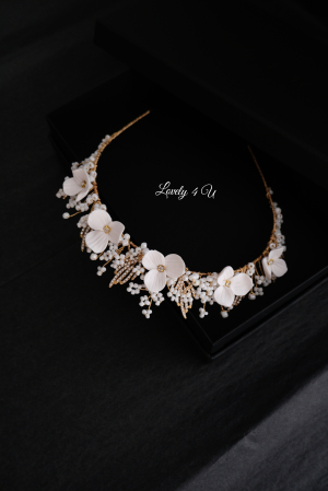 Coronita cu flori mireasa, Tiara mireasa cu flori, bijuterii mireasa, bijuterii par, bridal hairstyles, coafuri mirese, coronita mireasa, coronita printesa, de pus in par, decoratiuni par mireasa, diademe mireasa, tiara mireasa [16]