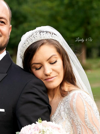 coronita mireasa,Diadema IVONNA – Coroniță Mireasă Handmade cu Cristale Aurora Borealis, Coroniță Regală IVONNA – Accesoriu de Lux pentru Mireasă, Diadema IVONNA – Strălucire și Eleganță pentru Ziua Nunții, Diadema Handmade IVONNA – Cristale și Argint pentru Coafuri Elegante, Coroniță IVONNA – Accesoriu de Păr Premium pentru Mirese, Diadema IVONNA – Design Sofisticat cu Reflexii Aurora Borealis, Coroniță de Poveste IVONNA – Eleganță și Strălucire Handmade, Diadema Placată cu Argint IVONNA – Accesoriu Rafinat de Mireasă, Coroniță pentru Coafuri de Vis – Model IVONNA Handmade, Diadema IVONNA – Strălucește în Ziua Nunții cu un Accesoriu Unicat, diadema cristale mireasa, coronita mireasa printesa, diadema nunta, diadema statement, diadema Swarovski, tiara mireasa, tiara statement, tiara Swarovski, accesorii LOVELY 4 U, CORONITA MIREASA CU CRISTALE, coronita mireasa cu cristale, coronita mireasa cu pietricele, accesori lovely 4u, coronita mireasa timisoara, coronita mireasa cluj, coronita mireasa bucuresti, coronita mireasa brasov, coronita mireasa constanta, bijuterii mireasa cu cristale, coronite mireasa handmade, coronita 2024, mireasa 2024, coafura mireasa cu coronita, coafuri mireasa cu coroata, tiara mireasa cu cristale, lovely for you,