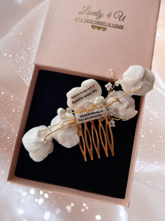 agrafa par mireasa cu perle, agrafa par mireasa cu flori, pin coc mireasa, set agrafe pentru mirese, ormamente per mireasa, perle, accesorii de par handmade, accesorii lovely 4 u ,  diadema mireasa cu flori, pieptan mic mireasa cu flori, pieptan cu bujori, pieptan voal mireasa, accesorii lovely 4 u, diadema si cercei mireasa, set accesorii mireasa, set diadema si cercei mireasa, set diadema bratara si cercei mireasa, accesorii de par mireasa, ornament par mireasa, decoratiuni de par pentru mirese, [3]