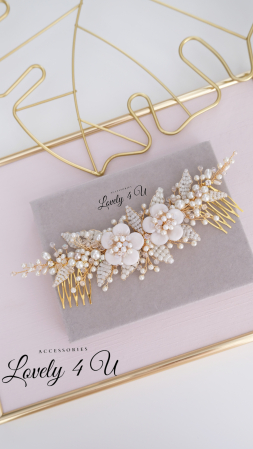 ACCESORII LOVELY 4 U, PIEPTAN MIREASA, DIADEMA MIREASA, ACCESORIU PAR MIREASA, ACCESORII DE PAR MIRESE, ACCESORII NUNTA, ACCESORII CU PERLE, DIADEMA CU PERLE, PIEPTAN VOAL MIREASA, BIJUTERII PAR MIREASA, CORONITA, TIARA , DIADEMA CU FLORI MIREASA, ACCESORII DE PAR PENTRU MIRESE, [18]