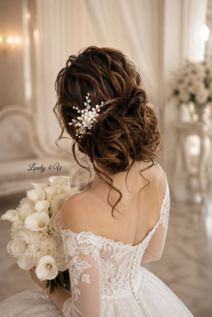 PIEPTAN MIREASA, DIADEMA MIREASA, ACCESORIU PAR MIREASA, ACCESORII DE PAR MIRESE, ACCESORII NUNTA, ACCESORII CU PERLE, DIADEMA CU PERLE, PIEPTAN VOAL MIREASA, BIJUTERII PAR MIREASA, CORONITA, TIARA