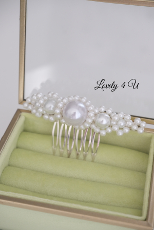 AGRAFA PAR MIREASA CU PERLE, ACCESORIU MIC MIREASA, ACCESORII MINIMALISTE PENTRU MIRESE,PIEPTAN MIREASA, DIADEMA MIREASA, ACCESORIU PAR MIREASA, ACCESORII DE PAR MIRESE, ACCESORII NUNTA, ACCESORII CU PERLE, DIADEMA CU PERLE, PIEPTAN VOAL MIREASA, BIJUTERII PAR MIREASA, CORONITA, TIARA [5]