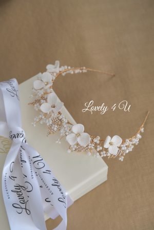 Coronita cu flori mireasa, Tiara mireasa cu flori, bijuterii mireasa, bijuterii par, bridal hairstyles, coafuri mirese, coronita mireasa, coronita printesa, de pus in par, decoratiuni par mireasa, diademe mireasa, tiara mireasa [6]