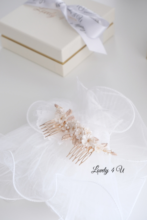 diadema swarovski, accesoriu auriu mireasa, accesoriu pentru par,  flori cires, pieptan mic cu frunze, accesoriu mic cu perle, accesorii de par mireasa, diadema de par mireasa cu flori, diadema aurie, accesorii mireasa timisoara, accesorii mireasa cluj, diadema mireasa lovely 4 u, diadema SI cercei mireasa, set accesorii nunta,  ACCESORII LOVELY 4 U, AGRAFE PAR MIREASA, AGRAFE CU FLORI MIREASA, PIN COC MIREASA, AGRAFE MIREASA, ACCESORII CU FLORI MIREASĂ, SET AGRAFE MIREASA, ACCESORII DE PĂR MIREASĂ, BIJUTERII MIREASA,   accesorii de lux mireasa, [8]