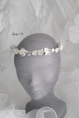 tiara mireasa, coronita cu perle, diadema mireasa tip bentita, diadema swarovski, diadema argintie, diadema cu flori, coronita cu flori, accesoriu par mireasa,LOVELY 4 U, coronita de lux, CORONITA DE NUNTA, coronita mare mireasa cluj, coronita mireasa, diadema, mireasa bucuresti, tiara, TIARA MIREASA, mireasa 2025, coronita mica mireasa [7]