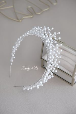 accesorii handmade, accesorii nunta, accesorii par mireasa, accesoriu auriu mireasa, accesoriu pentru par, coronita aurie, coronita mireasa, diadema mireasa, tiara cu frunze aurii, TIARA MIREASA, tiara nunta, accesorii LOVELY 4 U, Coronita de lux, mireasa 2024, coronita cu perle mireasa, coroana mireasa, coronita inalta mireasa, coronita premium, coronite de par pentru mirese, accesoriu par desfacut mireasa, aranjamente par, bijuterii mireasa, bijuterii par, bridal hairstyles, coafuri mirese, coronita mireasa, coronita printesa, de pus in par, decoratiuni par mireasa, diademe mireasa, tiara mireasa [13]