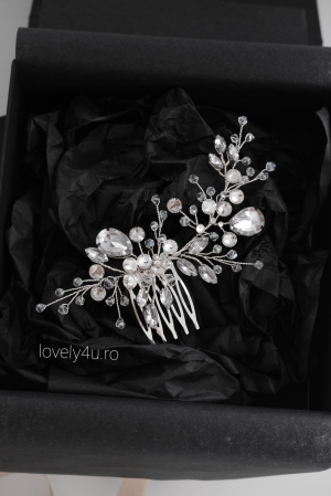 Accesoriu de par mireasa cu cristale swarovski, Accesorii Lovely 4 U, DIADEMA MIREASA, BIJUTERII MIREASA, ACCESORII PENTRU PAR MIREASA, AGRAFA PAR, ACCESORIU LATERAL CU PETRICELE, DIADEME SI COAFURI MIREASA, ACCESORIU COC MIREASA, DECORATIUNE PAR MIREASA, SET DIADEMA SI CERCEI, ACCESORII PENTRU MIRESE ROMANIA [1]
