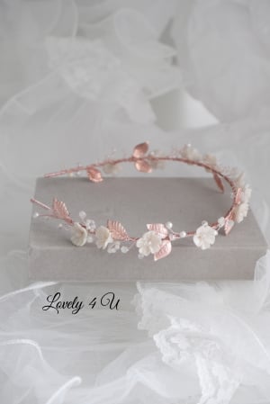 coronita mireasa, diadema mireasa, tiara cu frunze aurii, TIARA MIREASA, tiara nunta, accesorii LOVELY 4 U, Coroniță dubla mireasă, coronita cu Swarovski, coronita mireasă, tiară mireasa, diadema mireasa, coronita cu Swarovski, coronita de lux mireasă, Diadema rose gold de lux mireasă, frunze rose gold, flori, cristale swarovski, tiara aur roz, accesorii premium, mireasa 2024, bijuterii mireasa, accesorii Lovely 4 U, [10]