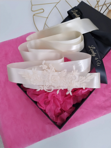 ESARFE pentru traditia DEZGATITUL MIRESEI - Accesorii Lovely 4 u, Accesorii talie mireasa, Cordon mireasa, Esarfa pentru dezgatit, Accesorii mireasa dezgatit, Esarfe mireasa, Esarfa dezgatitul miresei, Bentita mireasa, Coronita mireasa,  Tiara