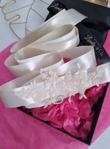 Accesorii Lovely 4 u, Accesorii talie mireasa, Cordon mireasa, Esarfa pentru dezgatit, Accesorii mireasa dezgatit, Esarfe mireasa, Esarfa dezgatitul miresei, Bentita mireasa, Coronita mireasa,  Tiara [1]