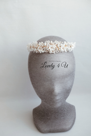 ACCESORII LOVELY 4 U, CORONITA PAR MIREASA, diadema mireasă, coroniță mireasă, accesoriu păr mireasă, coroniță handmade, bijuterii mireasă, diadema cu perle, coroniță cu cristale Swarovski, accesoriu elegant mireasă, bijuterii nuntă, coroniță finuță, diademă placată cu aur, coroniță cu flori modelate manual, accesoriu păr sofisticat, bijuterii handmade România, diadema romantică, coroniță mireasă cu perle și cristale, accesoriu regal mireasă, accesorii premium mireasă, bijuterii placate cu argint 925, coroniță personalizată, accesoriu mireasă stil boho, diademă elegantă, accesoriu păr nuntă, bijuterii de lux mireasă, coroniță mireasă vintage, coroniță mireasă minimalistă, accesoriu păr pentru evenimente speciale, accesorii mireasă handmade, accesoriu păr rafinat, coroniță mireasă florală, bijuterii sofisticate mireasă, accesoriu mireasă delicat și feminin.accesoriu auriu mireasa, accesoriu pentru par, coronita aurie, coronita mireasa, diadema mireasa, tiara cu frunze aurii, TIARA MIREASA, tiara nunta, accesorii LOVELY 4 U, Coronita de lux, mireasa 2024, coronita cu perle mireasa, coroana mireasa, coronita inalta mireasa, coronita premium, coronite de par pentru mirese,CORONITA CU FLORI MIREASA, DIADEMA MIREASA, TIARA MIREASA, ACCESORII CU FLORI MIREASĂ, SET AGRAFE MIREASA, ACCESORII DE PĂR MIREASĂ,  LOVELY 4 U , Set bijuterii mireasa, Set bijuterii mireasa perle, [18]