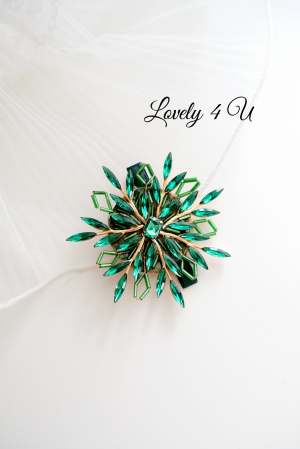 BROSA FULG DE NEA, BROSA VERDE, AGRAFA PAR FULG, ACCESORII VERZI,  BROSA FULG, BROSA PIETRICELE, BOSE DAMA, BROSA FEMEI, CADOU DEOSEBIT, CADOU SPECIAL, CADOU DE CRACIUN, CADOU UNICAT, BIJUTERII DE CRACIUN, ACCESORII LOVELY 4 U, PIETRICELE,AUR,FULG [3]
