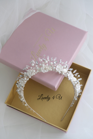 accesoriu auriu mireasa, accesoriu pentru par, coronita aurie, coronita mireasa, diadema mireasa, tiara cu frunze aurii, TIARA MIREASA, tiara nunta, accesorii LOVELY 4 U, Coronita de lux, mireasa 2024, coronita cu perle mireasa, coroana mireasa, coronita inalta mireasa, coronita premium, coronite de par pentru mirese [1]