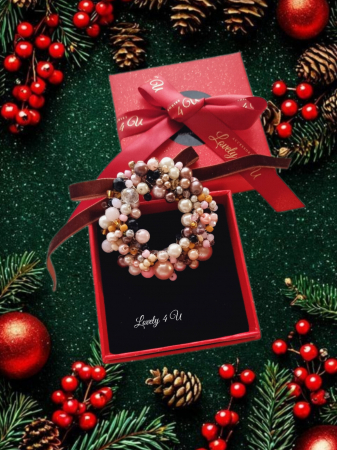 BROSE - CADOURI - BIJUTERII - Bijuterii craciun, accesorii de craciun, accesorii de iarna, Acesorii LOVELY 4 U, CADOU SPECIAL, CADOU DE CRACIUN, CADOU pentru ea, CADOU de IARNA, BROSA CORONITA, CORONITA DE CRACIUN, CORONITA , CATIFEA